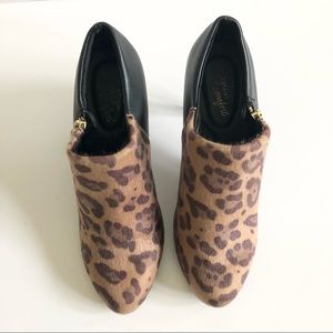 DexFlex Comfort Animal Print Ankle Boots Size 8.5